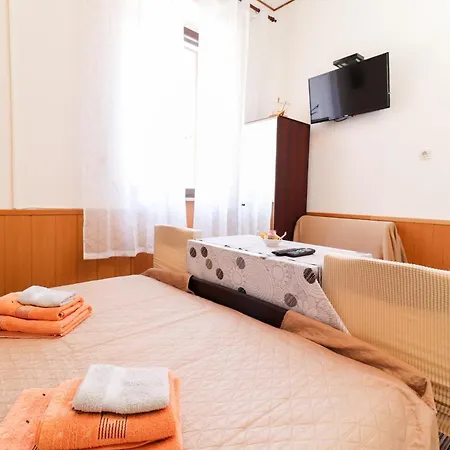 Nono Zlajo * Οπατία